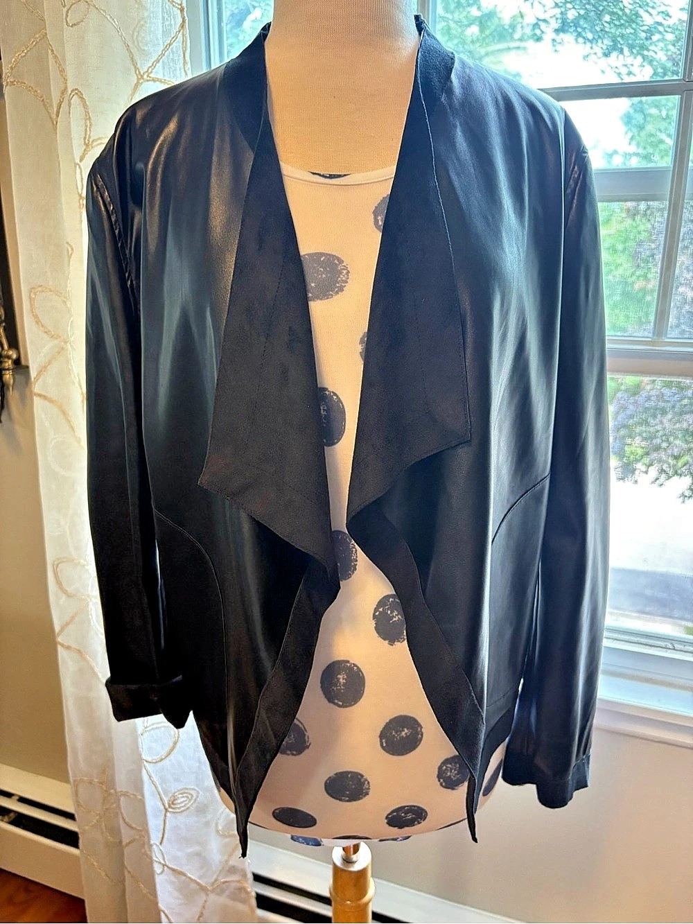 She + Sky Women’s Faux Leather Draped Jacket in Black, Size Large (EUC)